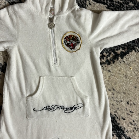 Edhardy white velvet footsie size 18-24months - Picture 4 of 4